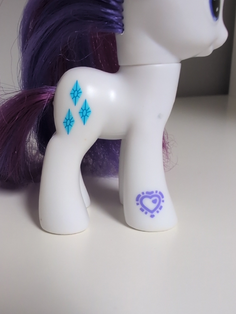 💜2/$20💜 My Little Pony Rarity 3" MLP Collectible Horse Figure G4 2010 Hasbro - Picture 5 of 8